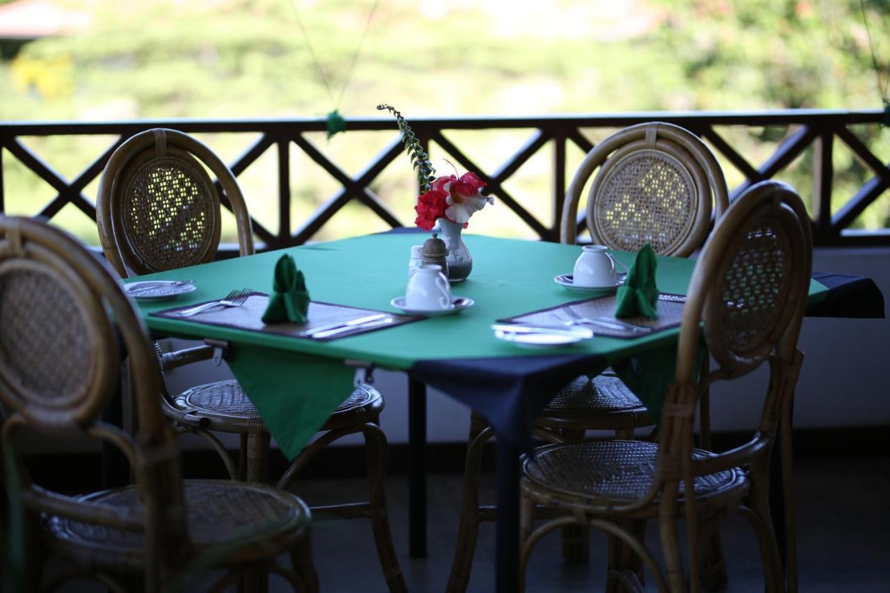 Hibiscus Garden Hotel ทิซซามาฮารามา ภายนอก รูปภาพ